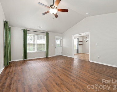 109 Whitby Drive - Photo Thumbnail 2