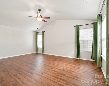 109 Whitby Drive - Photo Thumbnail 3