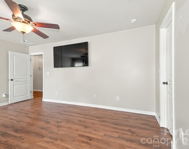 109 Whitby Drive - Photo Thumbnail 7