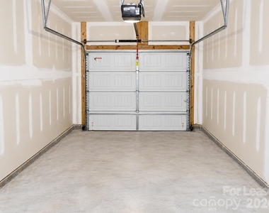 914 Battleground Avenue - Photo Thumbnail 29