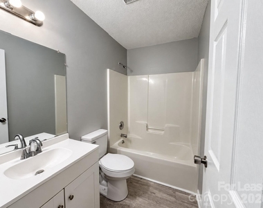 1302 Eagles Landing Drive - Photo Thumbnail 15