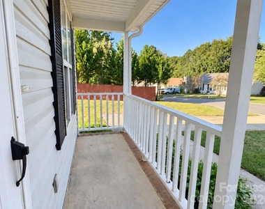 1302 Eagles Landing Drive - Photo Thumbnail 17