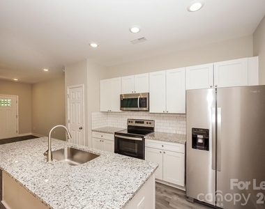 616 Newbern Avenue - Photo Thumbnail 3