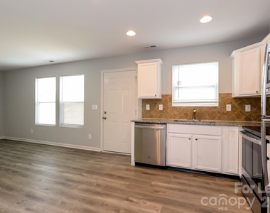 6108 Fazenda Drive - Photo Thumbnail 1