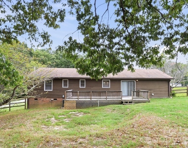 4317 Freeport Drive - Photo Thumbnail 5