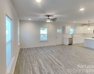 8019 Pleasant Grove Road - Photo Thumbnail 5