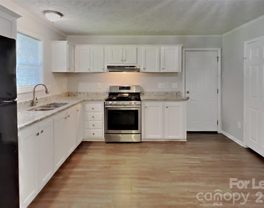 2208 Shalimar Drive - Photo Thumbnail 1