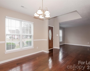 4019 Balsam Street - Photo Thumbnail 7