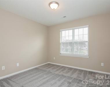4019 Balsam Street - Photo Thumbnail 11