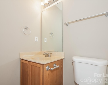 4019 Balsam Street - Photo Thumbnail 8