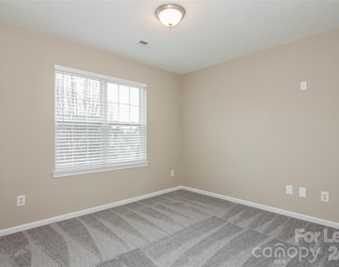 4019 Balsam Street - Photo Thumbnail 10