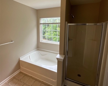 15315 Edgewater Forest Lane - Photo Thumbnail 30