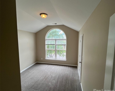 15315 Edgewater Forest Lane - Photo Thumbnail 23