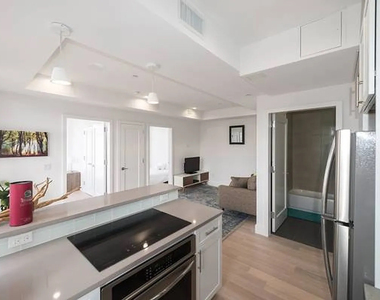 85 Rogers Avenue - Photo Thumbnail 4