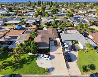 1663 Hawthorne St - Photo Thumbnail 1