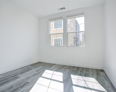 10602 Owens - Photo Thumbnail 26