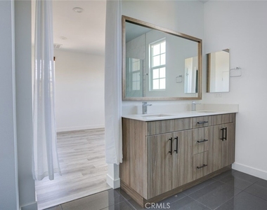 10602 Owens - Photo Thumbnail 21