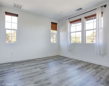 10602 Owens - Photo Thumbnail 17