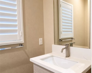 1831 Orange Grove Rd - Photo Thumbnail 6