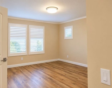 1831 Orange Grove Rd - Photo Thumbnail 7