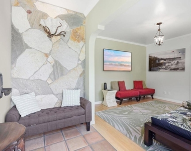 1497 E Main Street - Photo Thumbnail 6