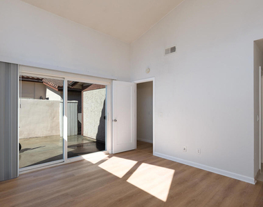 4812 Dunes Street - Photo Thumbnail 15