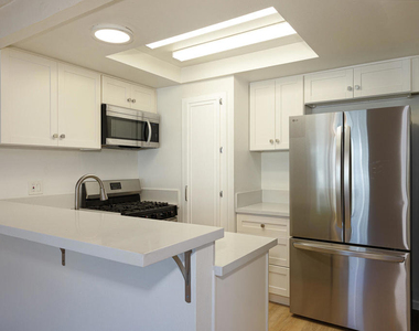 4812 Dunes Street - Photo Thumbnail 5