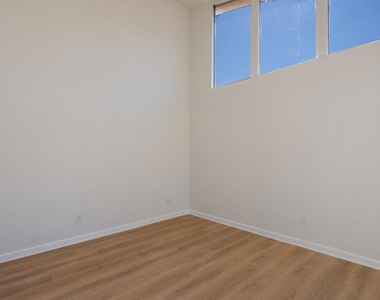 4812 Dunes Street - Photo Thumbnail 16