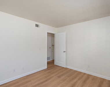 4812 Dunes Street - Photo Thumbnail 8