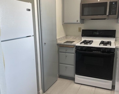 3021 E Harbor Boulevard - Photo Thumbnail 7