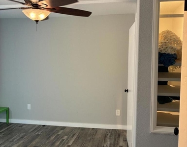 2810 Sherwin Avenue - Photo Thumbnail 14
