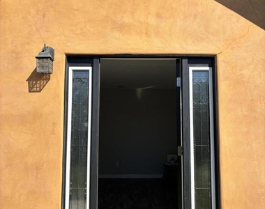 2810 Sherwin Avenue - Photo Thumbnail 2