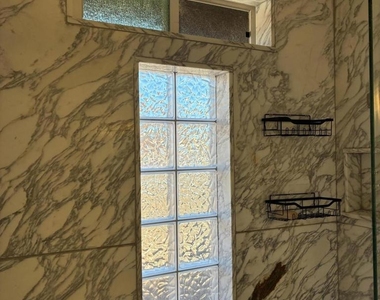 2810 Sherwin Avenue - Photo Thumbnail 18