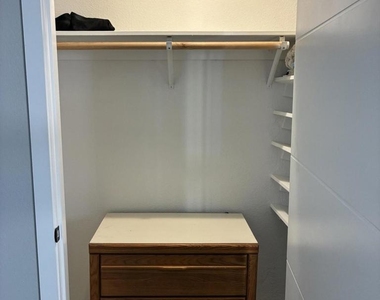 2810 Sherwin Avenue - Photo Thumbnail 15