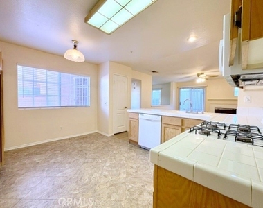 11245 Terra Vista Parkway - Photo Thumbnail 10