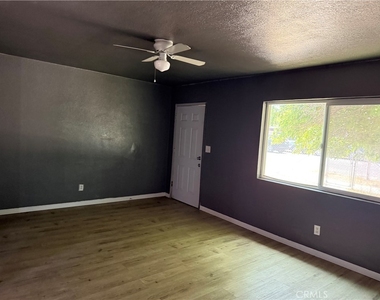 1030 W Latham - Photo Thumbnail 6