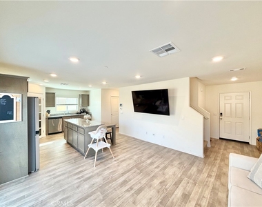 30756 Impala Court - Photo Thumbnail 7
