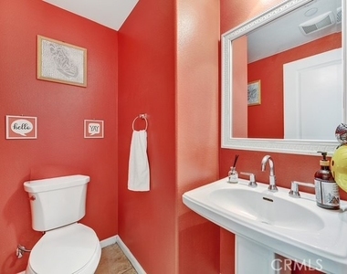 809 El Paseo - Photo Thumbnail 23