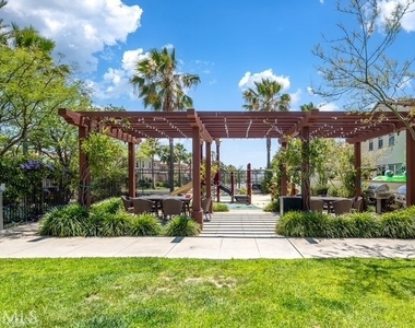 809 El Paseo - Photo Thumbnail 25