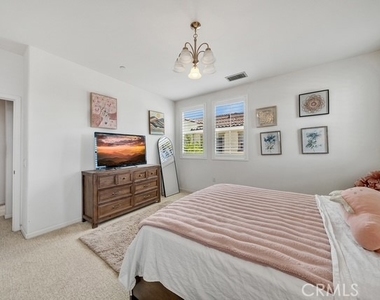 809 El Paseo - Photo Thumbnail 14