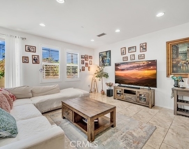 809 El Paseo - Photo Thumbnail 6