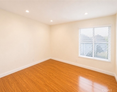 5009 Woodman - Photo Thumbnail 15