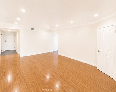 5009 Woodman - Photo Thumbnail 11