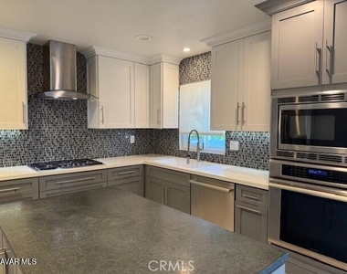 26265 Rainbow Glen - Photo Thumbnail 5