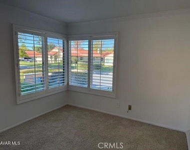 26265 Rainbow Glen - Photo Thumbnail 7