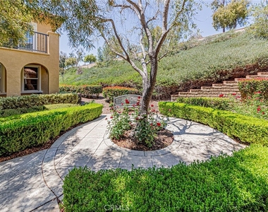 28519 Herrera Street - Photo Thumbnail 15