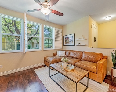 28519 Herrera Street - Photo Thumbnail 2