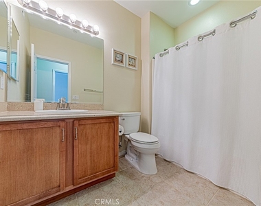 28519 Herrera Street - Photo Thumbnail 12
