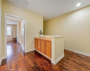 28519 Herrera Street - Photo Thumbnail 7