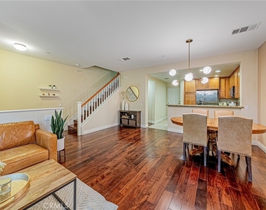 28519 Herrera Street - Photo Thumbnail 3